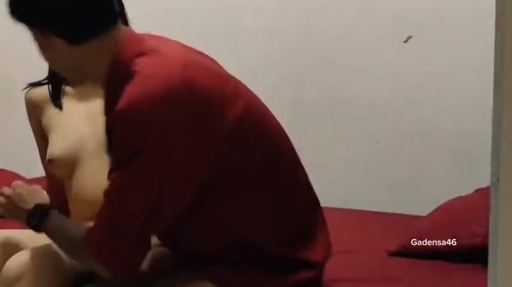 Ayuk ipar Cek in buru buru P1